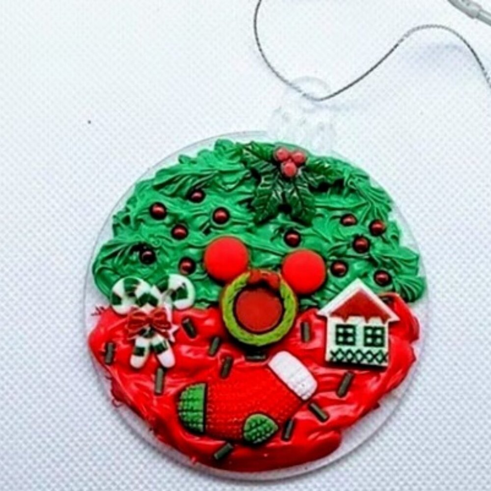 Handmade Decoden Christmas Ornament - Classic Christmas